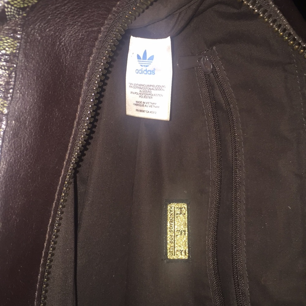Authentic Adidas - Picture 8 of 8